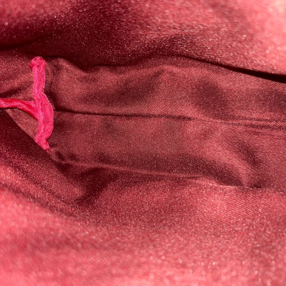 NWT Floral Faux Leather Makeup bag - Picture 2 of 4